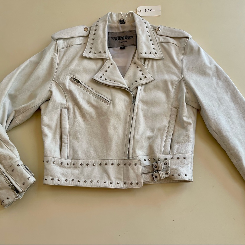 White leather studded jacket - Picture 2 of 8